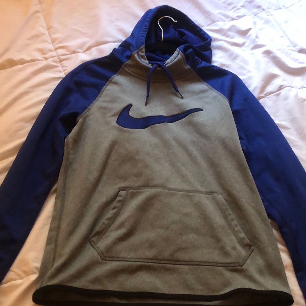 Nike sweatshirt